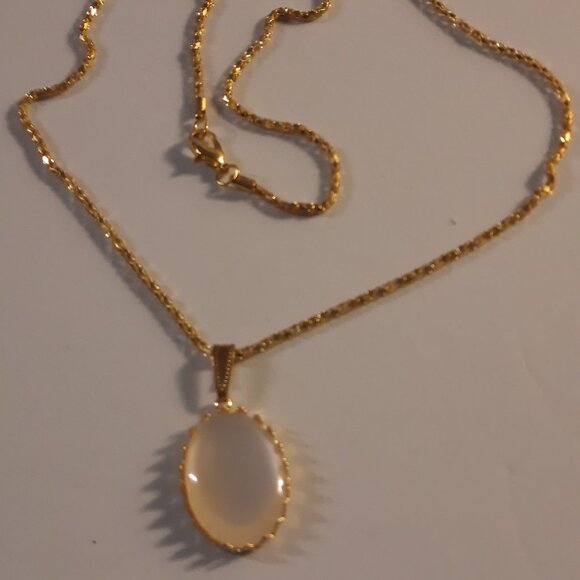 Handmade Jewelry - Brand New Handmade Gold Plated Chain & Champaign Color Charm Neckless